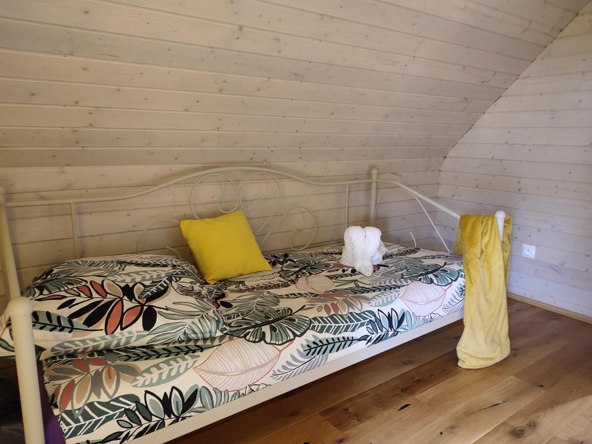 Holiday home Sudecki Dym Z Kominkiem Kolo Karpacza. *