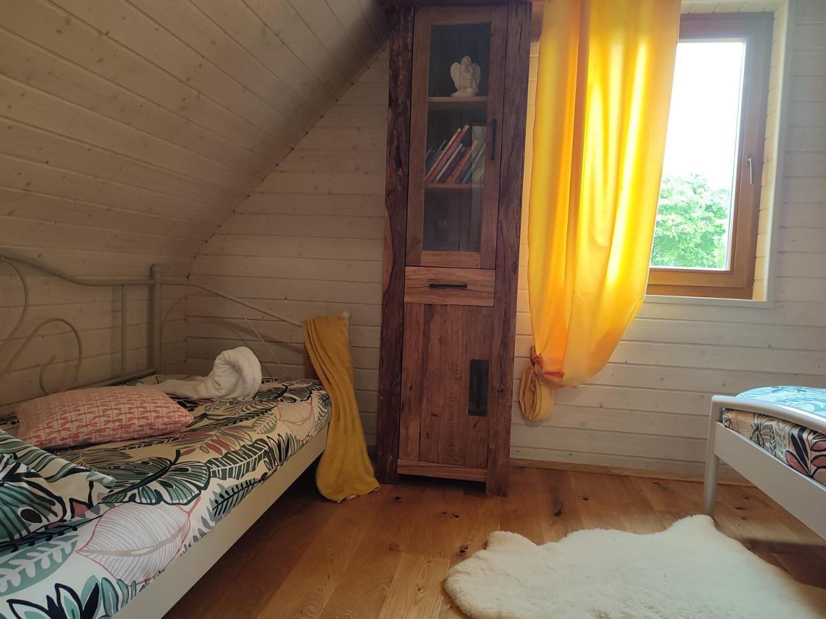 Holiday home Sudecki Dym Z Kominkiem Kolo Karpacza. *