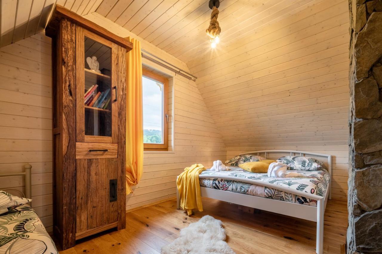 Sudecki Dym Z Kominkiem Kolo Karpacza. Holiday home